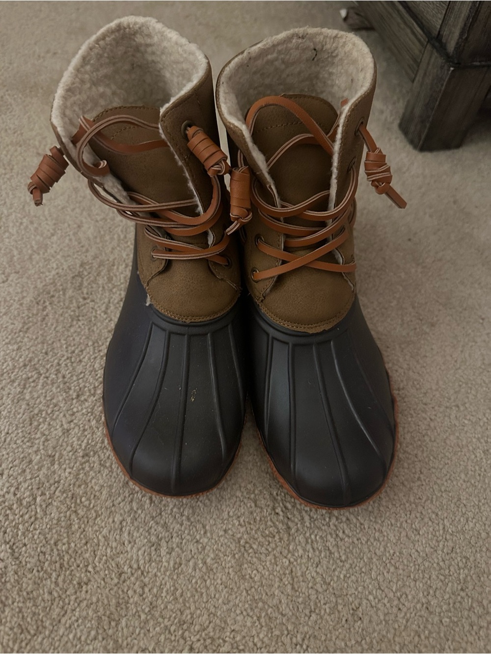 Women's Brown Waterproof Duck Boots with Shearling Lining Size 7